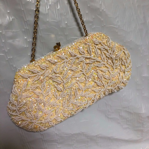 Vintage Handbags - White Beaded evening bag VTG British Hong Kong